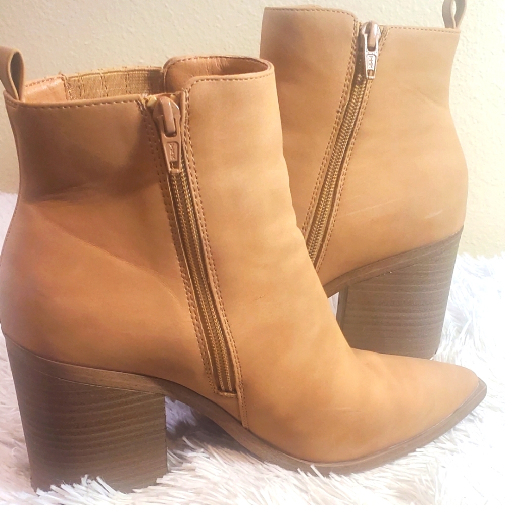 Universal Thread Whitney Pull Tab Boots - image 4